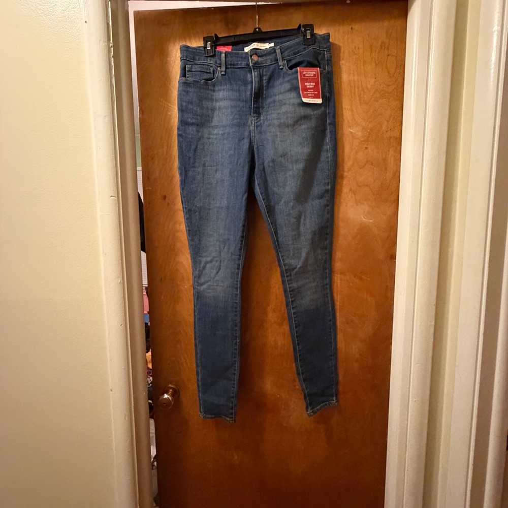 Levi's Women's Skinny Jeans in Blue